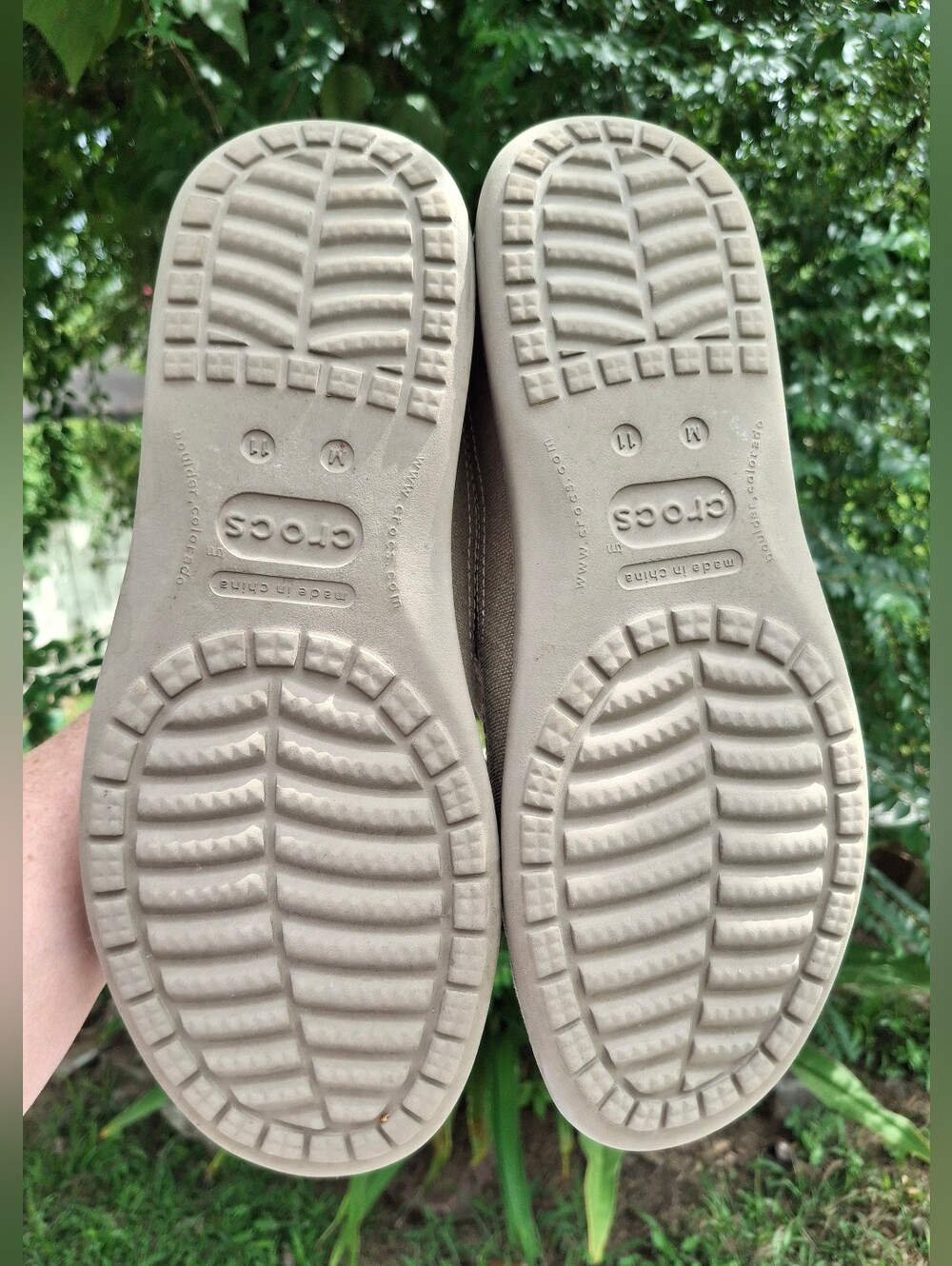 Crocs Men's Santa Cruz Slip-On Kakhi Canvas Loafers Size 11 - Picture 9 of 10